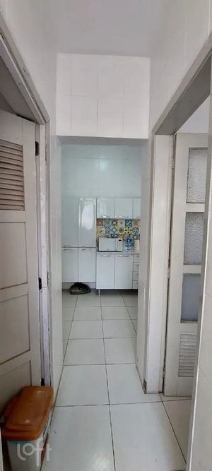 Image 5 - 886534