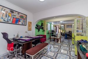 Image 33 - 886536