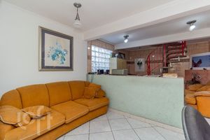 Image 62 - 886536