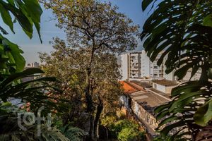 Image 68 - 886536