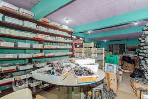 Image 69 - 886536