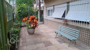 Image 32 - 886541
