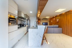Image 9 - 886547
