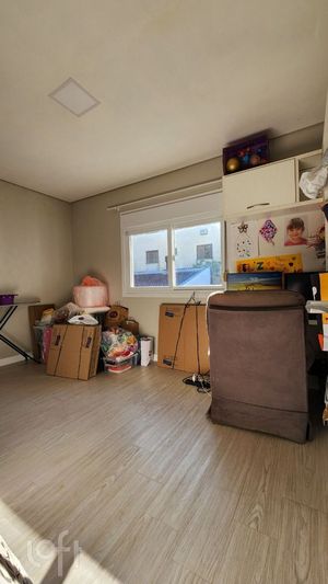 Image 11 - 886550