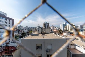 Image 10 - 886556