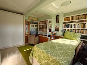 Image 21 - 886564