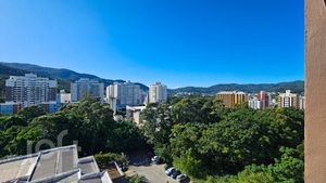 Image 4 - 886565