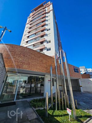 Image 17 - 886565