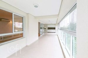 Image 34 - 886566