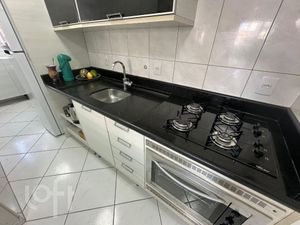 Image 1 - 886567