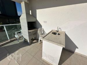 Image 4 - 886567
