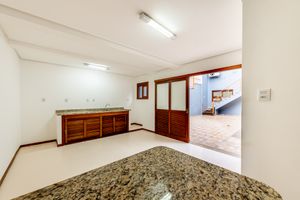 Image 34 - 886604