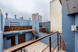 Image 31 - 886604