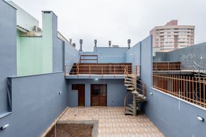 Image 30 - 886604