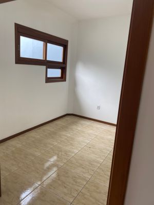 Image 21 - 886604