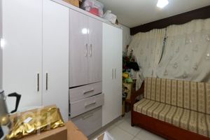 Image 16 - 886607