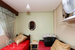 Image 19 - 886607