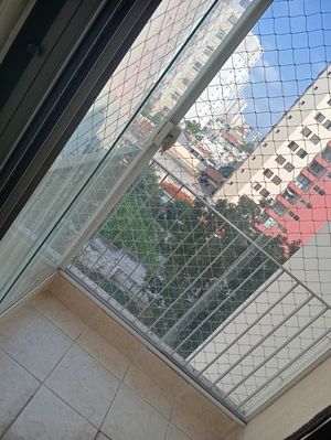 Image 1 - 886614