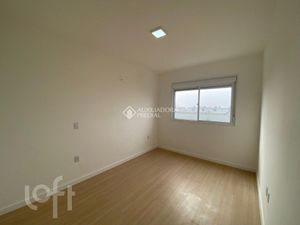 Image 1 - 886616