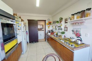 Image 8 - 886621