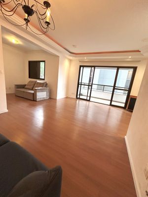 Image 7 - 886624