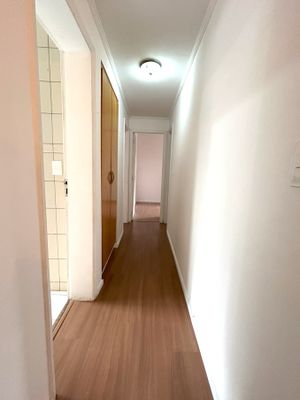 Image 12 - 886624