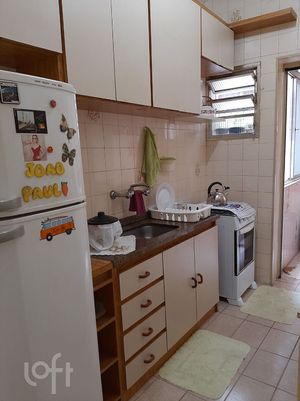 Image 12 - 886625