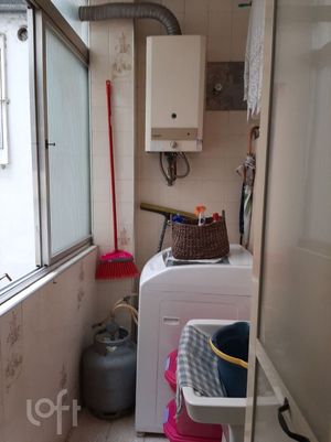 Image 14 - 886625
