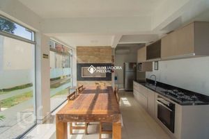 Image 21 - 886626