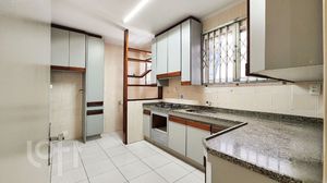Image 3 - 886631