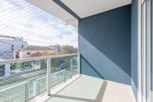 Image 13 - 886633