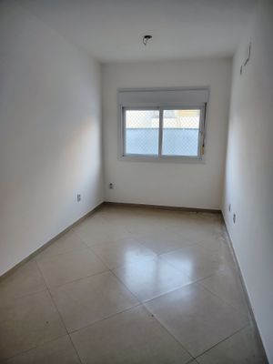 Image 4 - 886633