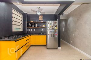 Image 13 - 886634