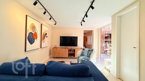 Image 4 - 886634