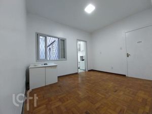Image 4 - 886635