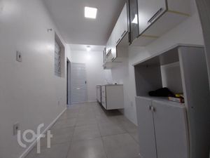Image 7 - 886635