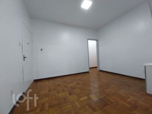 Image 9 - 886635