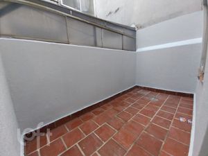 Image 18 - 886635