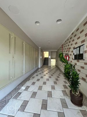 Image 8 - 886642