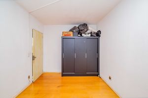 Image 13 - 886653