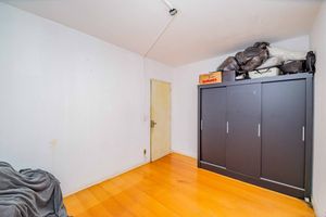 Image 15 - 886653