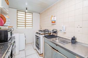 Image 22 - 886653