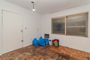 Image 1 - 886654