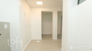 Image 11 - 886656