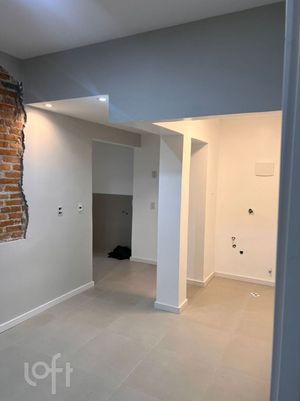 Image 1 - 886656