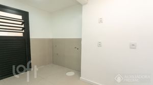 Image 9 - 886656