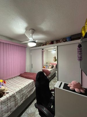 Image 16 - 886661