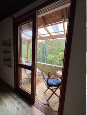 Image 22 - 886662