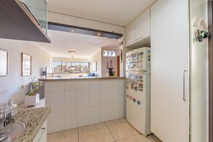 Image 15 - 886663