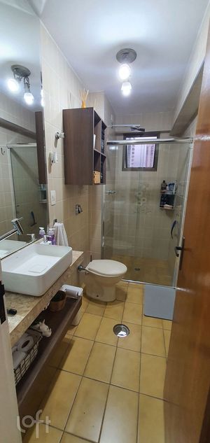 Image 19 - 886665